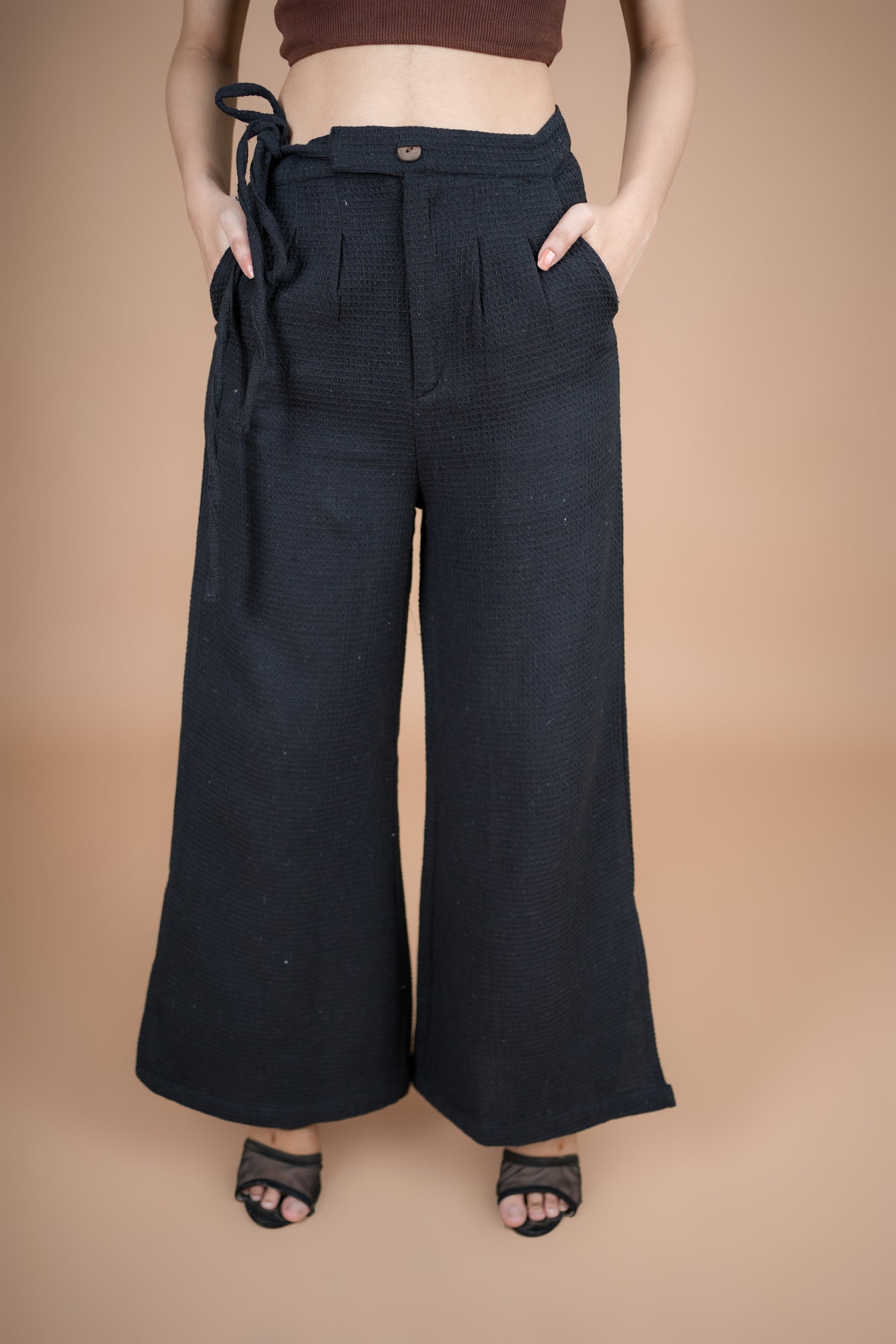 Noir Wide leg Trousers